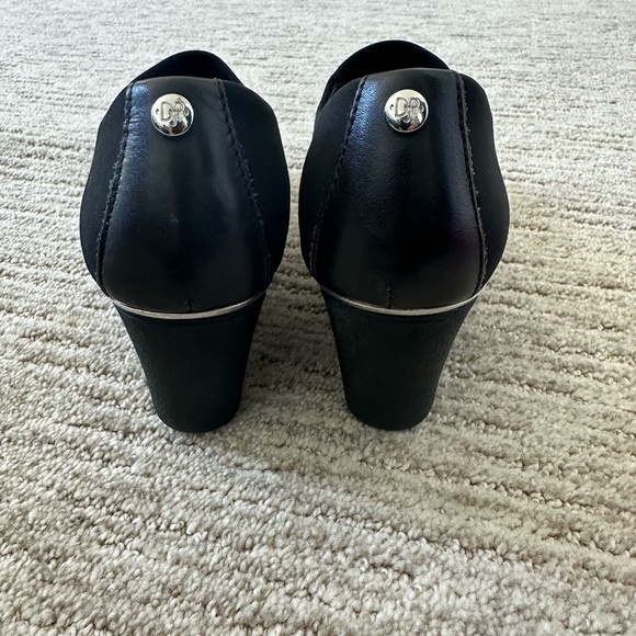 Donald J Pliner - Picture 7 of 9